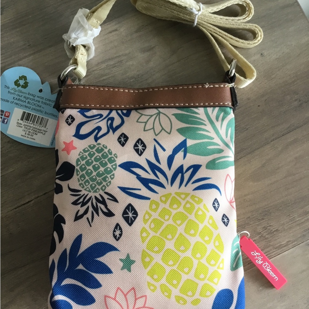 Lily Bloom Pineapple Print Multicolored Crossbody Bag NWT - Picture 4 of 4